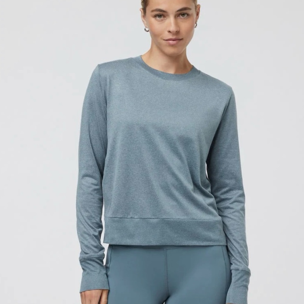 Vuori Women's Daydream Blue Long Sleeve Crew Size Small